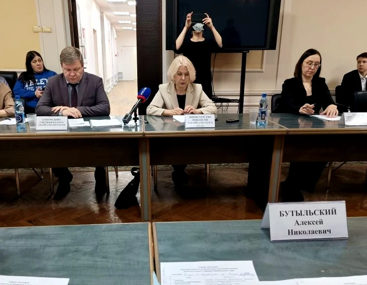 Наказы депутатов в 2025 году выполнены на 14,6 млрд.рублей Наказы депутатов в 2025 году выполнены на 14,6 млрд.рублей