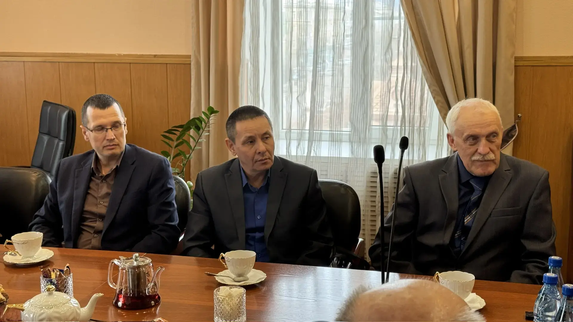 Признание заслуг: в городской администрации Читы чествовали ветеранов органов внутренних дел Признание заслуг: в городской администрации Читы чествовали ветеранов органов внутренних дел