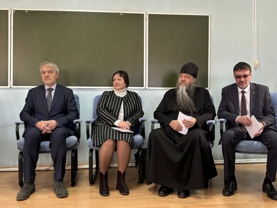 ������ � ����������������� �������� �������� ���������� ����������� �� ��������������� ������� � ����