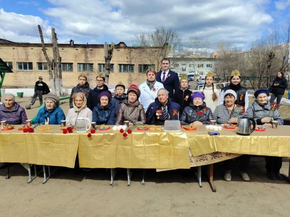 Министр финансов Забайкалья Вера Антропова поздравила детей войны в Чите с Днём Победы