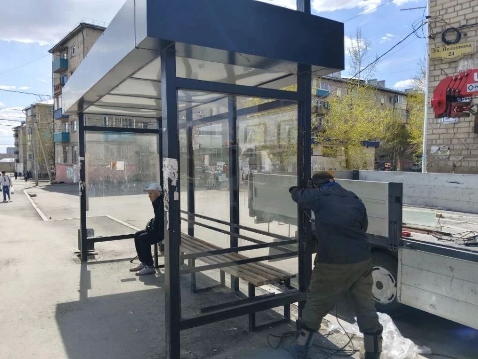 Инна Щеглова: В городе тем временем ремонтируем и отмываем остановочные павильоны Инна Щеглова: В городе тем временем ремонтируем и отмываем остановочные павильоны