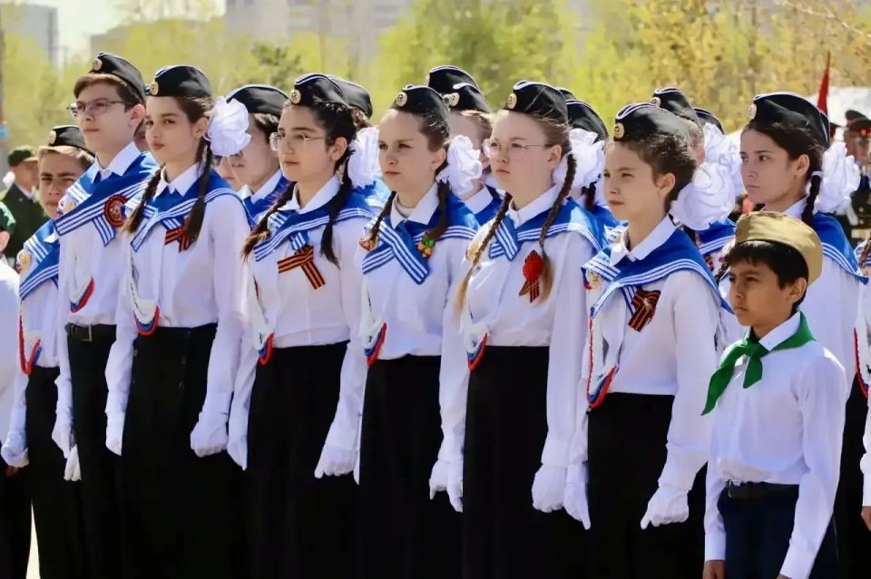 Инна Щеглова: На Мемориале боевой и трудовой славы забайкальцев прошел традиционный Смотр песни и строя Почетных караулов школ краевого центра, а также состоялось закрытие Вахты Памяти в уходящем учебном году Инна Щеглова: На Мемориале боевой и трудовой славы забайкальцев прошел традиционный Смотр песни и строя Почетных караулов школ краевого центра, а также состоялось закрытие Вахты Памяти в уходящем учебном году