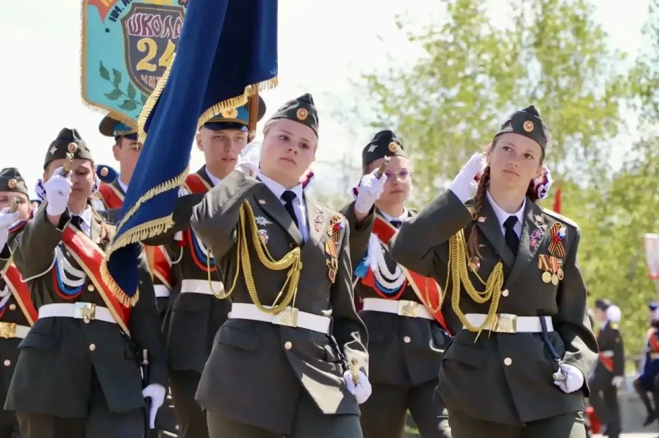 Инна Щеглова: На Мемориале боевой и трудовой славы забайкальцев прошел традиционный Смотр песни и строя Почетных караулов школ краевого центра, а также состоялось закрытие Вахты Памяти в уходящем учебном году Инна Щеглова: На Мемориале боевой и трудовой славы забайкальцев прошел традиционный Смотр песни и строя Почетных караулов школ краевого центра, а также состоялось закрытие Вахты Памяти в уходящем учебном году