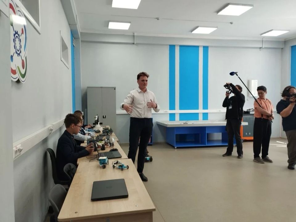 Участники форума «Есть результат» в Забайкалье осмотрели крупнейшую школу Читы Участники форума «Есть результат» в Забайкалье осмотрели крупнейшую школу Читы
