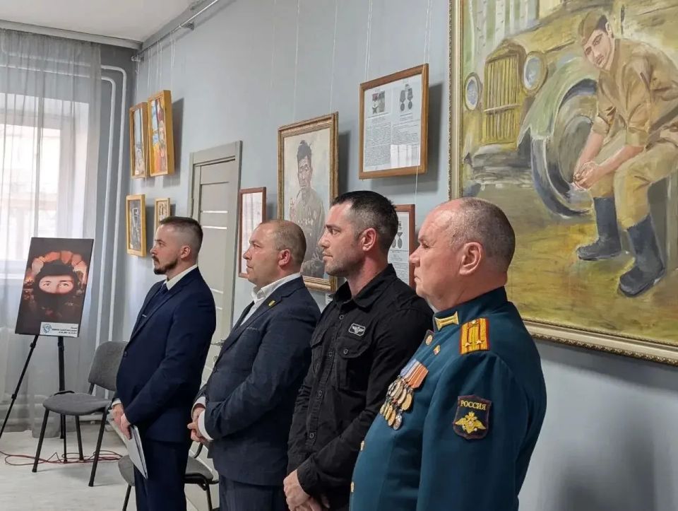 20 мая 2026 года в художественной галерее Читы прошла встреча «Посмотри в глаза героям» — мероприятие для сохранения памяти о подвиге защитников Отечества