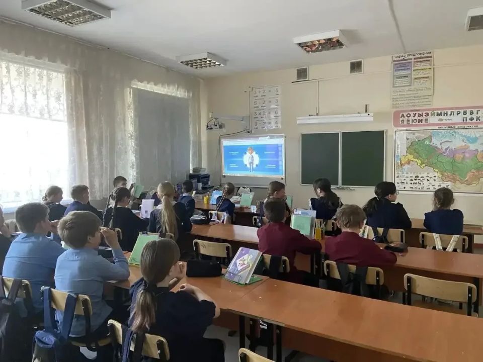 Первые «Разговоры о безопасности» прошли в Забайкальских школах Первые «Разговоры о безопасности» прошли в Забайкальских школах