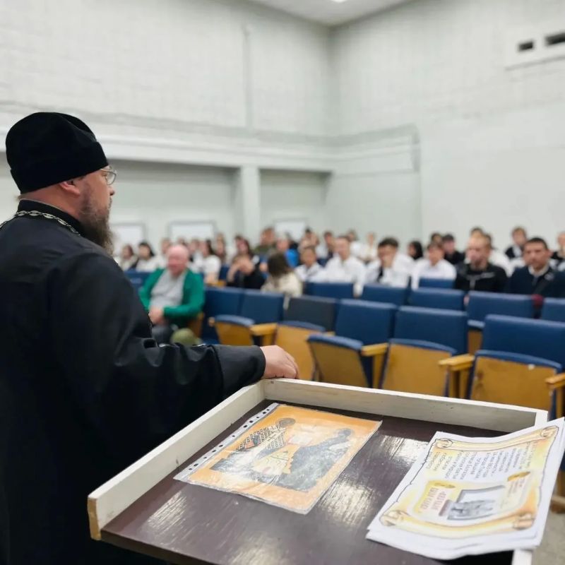 Кириллица, история и душа: как в Краснокаменском горно-промышленном техникуме отметили День славянской письменности Кириллица, история и душа: как в Краснокаменском горно-промышленном техникуме отметили День славянской письменности