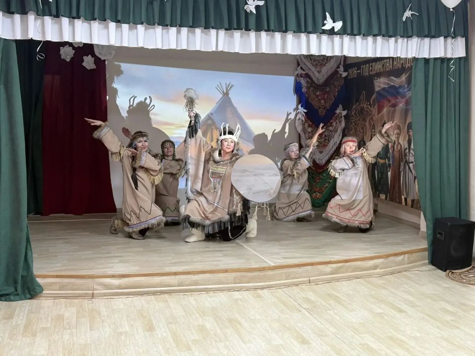 В Маккавеевском центре помощи детям «Импульс» состоялся концерт, приуроченный к Году единства народов России В Маккавеевском центре помощи детям «Импульс» состоялся концерт, приуроченный к Году единства народов России