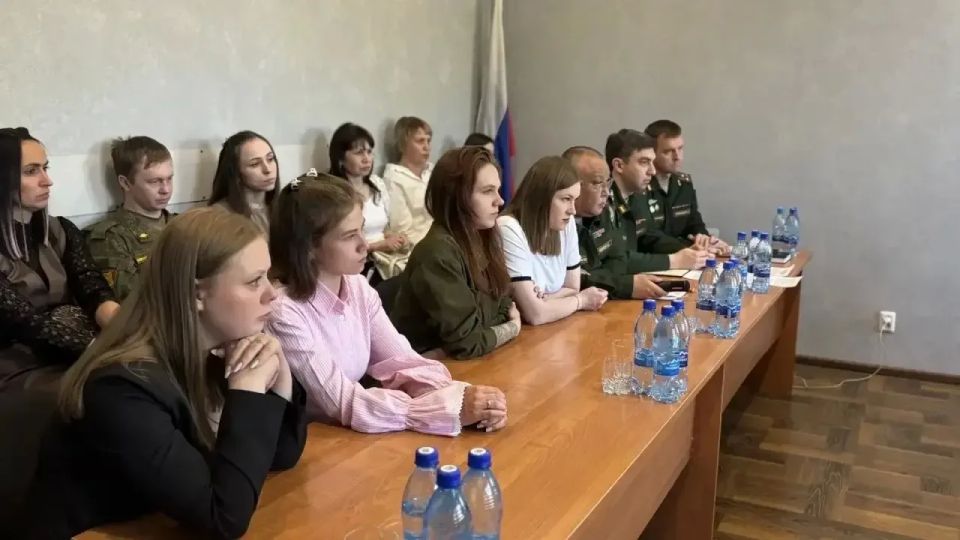 Заявители из Забайкальского края поблагодарили заместителя Председателя СК России – руководителя ГВСУ за содействие в восстановлении их нарушенных жилищных прав Заявители из Забайкальского края поблагодарили заместителя Председателя СК России – руководителя ГВСУ за содействие в восстановлении их нарушенных жилищных прав