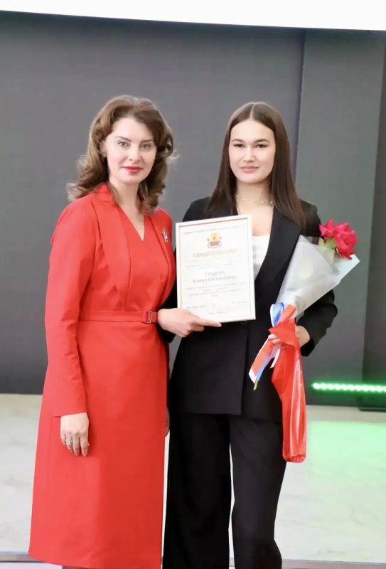 Инна Щеглова: Одним из самых ярких мероприятий, проходящих в рамках празднования Дня рождения нашего города, несомненно, является церемония вручения стипендий Мэра Читы студентам, аспирантам и спортсменам Инна Щеглова: Одним из самых ярких мероприятий, проходящих в рамках празднования Дня рождения нашего города, несомненно, является церемония вручения стипендий Мэра Читы студентам, аспирантам и спортсменам