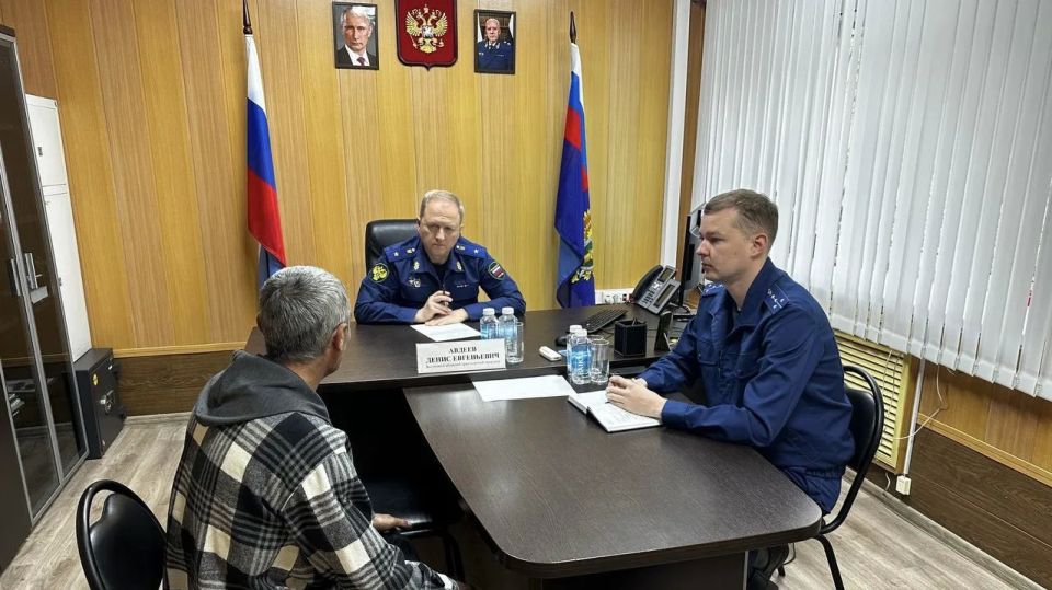 Восточно-Сибирский транспортный прокурор с рабочим визитом посетил Забайкальский край и Амурскую область Восточно-Сибирский транспортный прокурор с рабочим визитом посетил Забайкальский край и Амурскую область