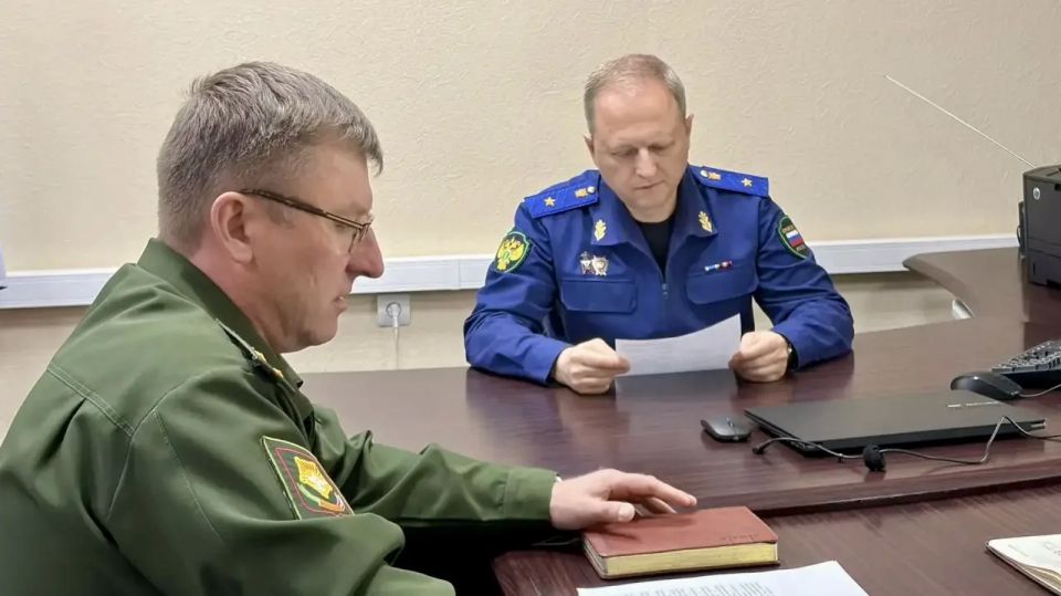 Восточно-Сибирский транспортный прокурор с рабочим визитом посетил Забайкальский край и Амурскую область Восточно-Сибирский транспортный прокурор с рабочим визитом посетил Забайкальский край и Амурскую область