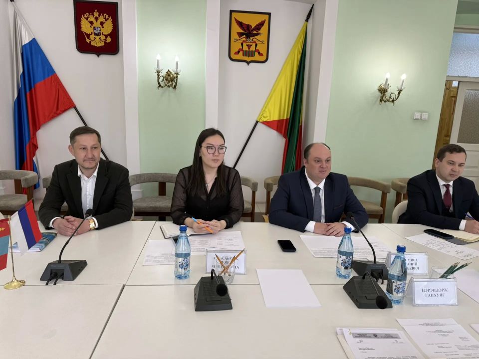 Укрепление международных отношений: Встреча с генконсулом Монголии прошла в региональном Минплане Укрепление международных отношений: Встреча с генконсулом Монголии прошла в региональном Минплане