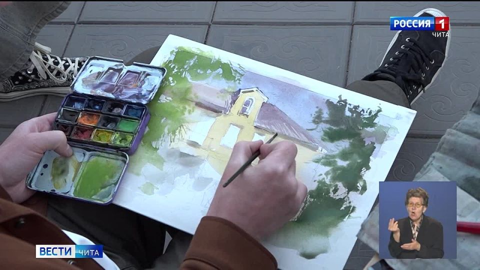 На фасаде Госархива Забайкалья в канун Дня города запустили яркую гобопроекцию