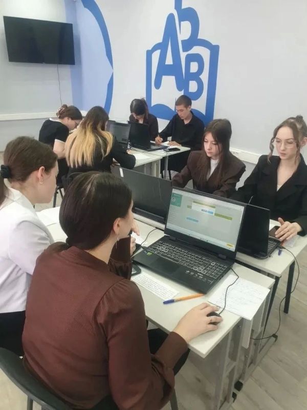 Будущие учителя начальных классов прошли «Педагогический батл» Будущие учителя начальных классов прошли «Педагогический батл»