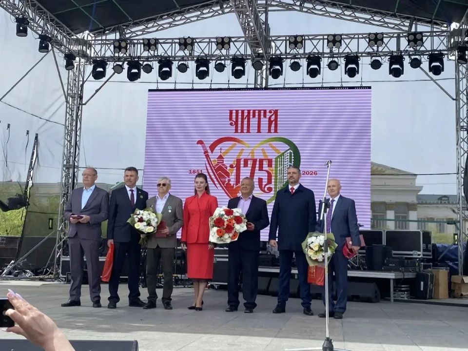 Мэр Читы Инна Щеглова поздравила горожан с праздником: Мэр Читы Инна Щеглова поздравила горожан с праздником: