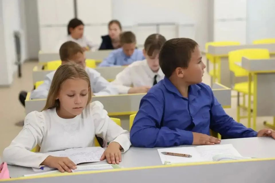 Александр Осипов: Дорогие наши ребята!. Поздравляю вас с Международным днём защиты детей Александр Осипов: Дорогие наши ребята!. Поздравляю вас с Международным днём защиты детей