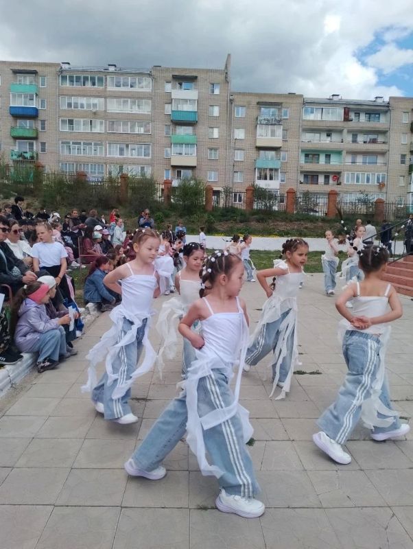 Летний старт: в Петровске-Забайкальском каникулы начались с выборов… сказочного героя! Летний старт: в Петровске-Забайкальском каникулы начались с выборов… сказочного героя!
