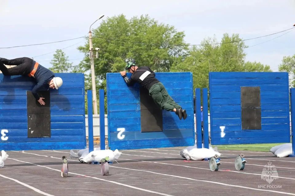 В Чите стартовали 69-е краевые соревнования по пожарно-спасательному спорту В Чите стартовали 69-е краевые соревнования по пожарно-спасательному спорту
