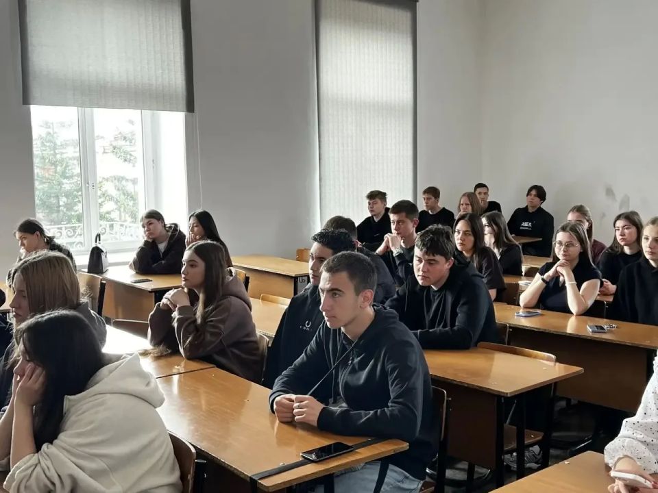 Встреча с героем: уроки мужества и профессиональный ориентир Встреча с героем: уроки мужества и профессиональный ориентир