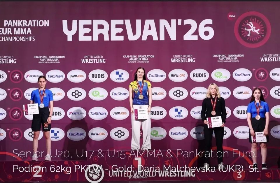 Спортсмены из Забайкальского края заняли призовые места на Чемпионате Европы по панкратиону Спортсмены из Забайкальского края заняли призовые места на Чемпионате Европы по панкратиону
