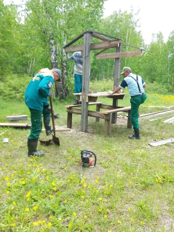 Сотрудники Читинского участка КГСАУ «Забайкаллесхоз» продолжают работы по благоустройству мест массового отдыха граждан Сотрудники Читинского участка КГСАУ «Забайкаллесхоз» продолжают работы по благоустройству мест массового отдыха граждан