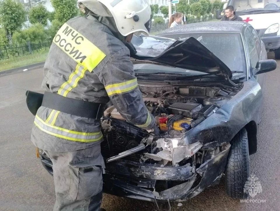 Спасатели выезжали на место ДТП с тремя пострадавшими в Нерчинске