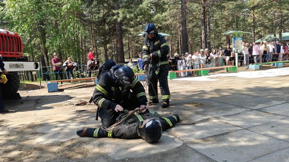 В детском лагере "Энергетик" сегодня очень важные гости! В детском лагере "Энергетик" сегодня очень важные гости!