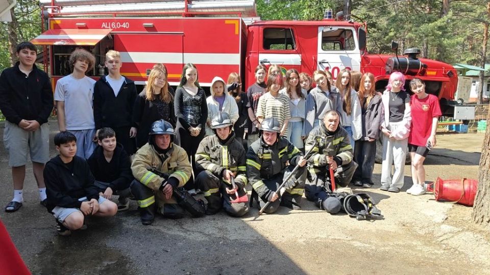 В детском лагере "Энергетик" сегодня очень важные гости! В детском лагере "Энергетик" сегодня очень важные гости!
