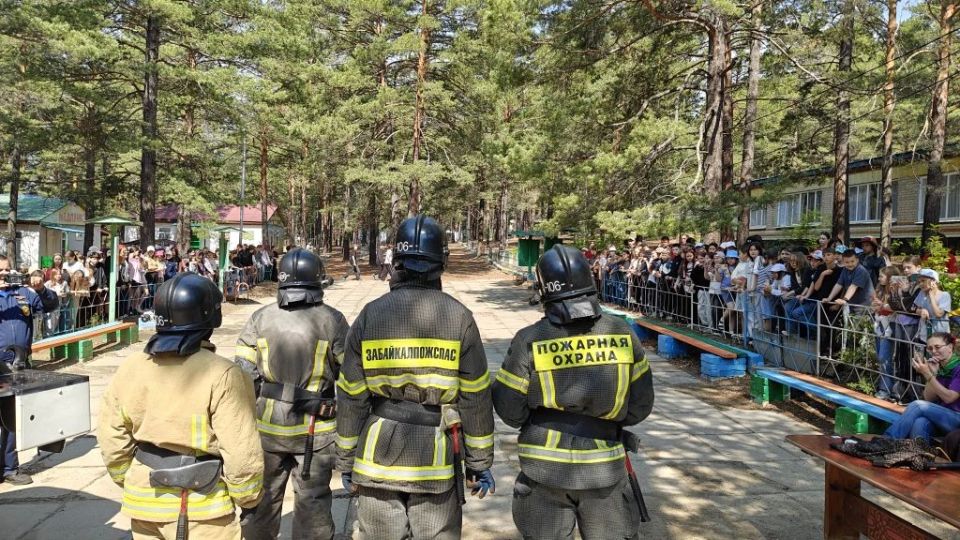 В детском лагере "Энергетик" сегодня очень важные гости! В детском лагере "Энергетик" сегодня очень важные гости!