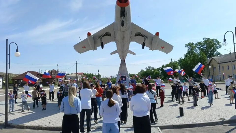 Россия в сердце: патриотические мероприятия прошли в лицее Забайкалья Россия в сердце: патриотические мероприятия прошли в лицее Забайкалья