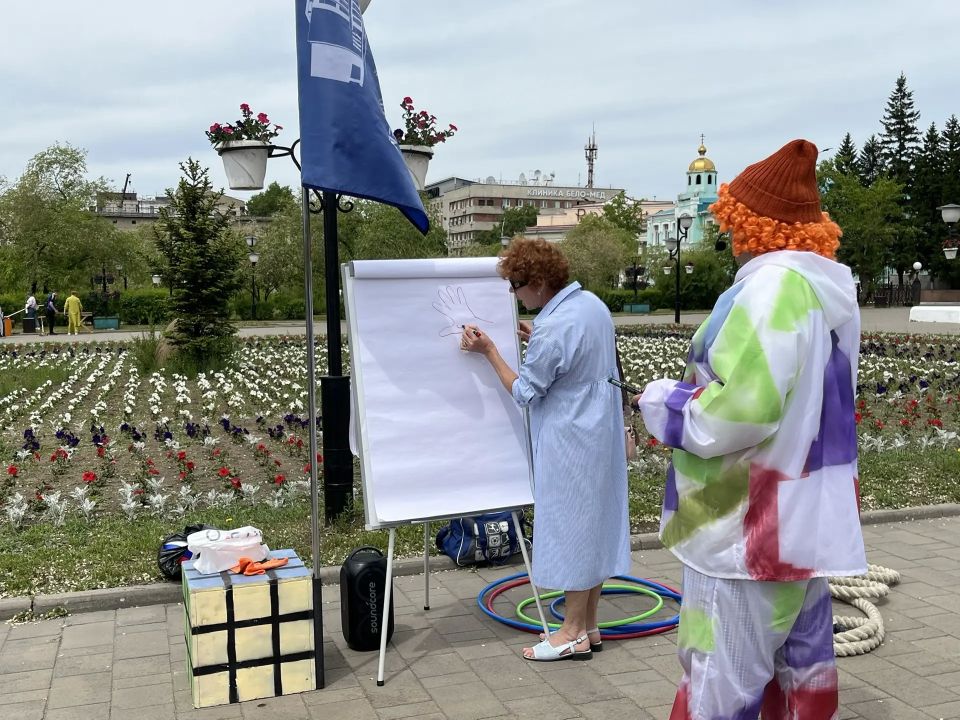 Если решили посвятить сегодняшний день прогулкам, то советуем заглянуть на площадь Ленина Если решили посвятить сегодняшний день прогулкам, то советуем заглянуть на площадь Ленина