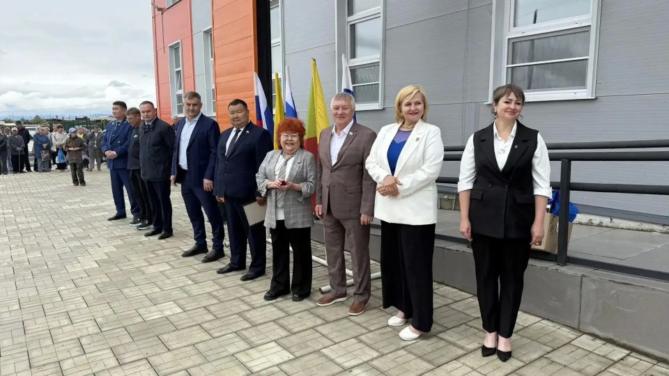 Новый физкультурно-оздоровительный комплекс открыли в Кыре Новый физкультурно-оздоровительный комплекс открыли в Кыре