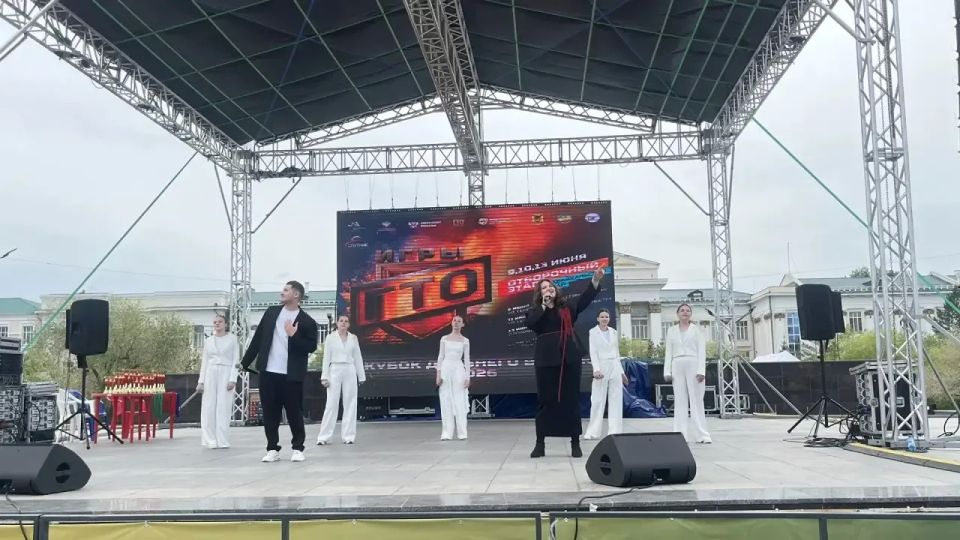 В Чите на площади Ленина стартовали игры ГТО В Чите на площади Ленина стартовали игры ГТО