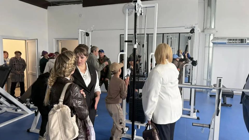 Новый физкультурно-оздоровительный комплекс открыли в Кыре Новый физкультурно-оздоровительный комплекс открыли в Кыре