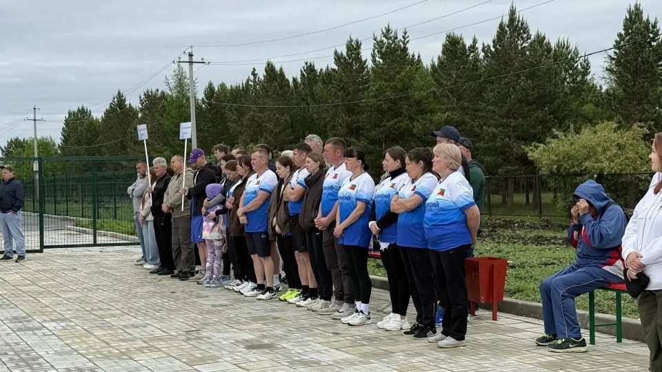 Новый физкультурно-оздоровительный комплекс открыли в Кыре Новый физкультурно-оздоровительный комплекс открыли в Кыре