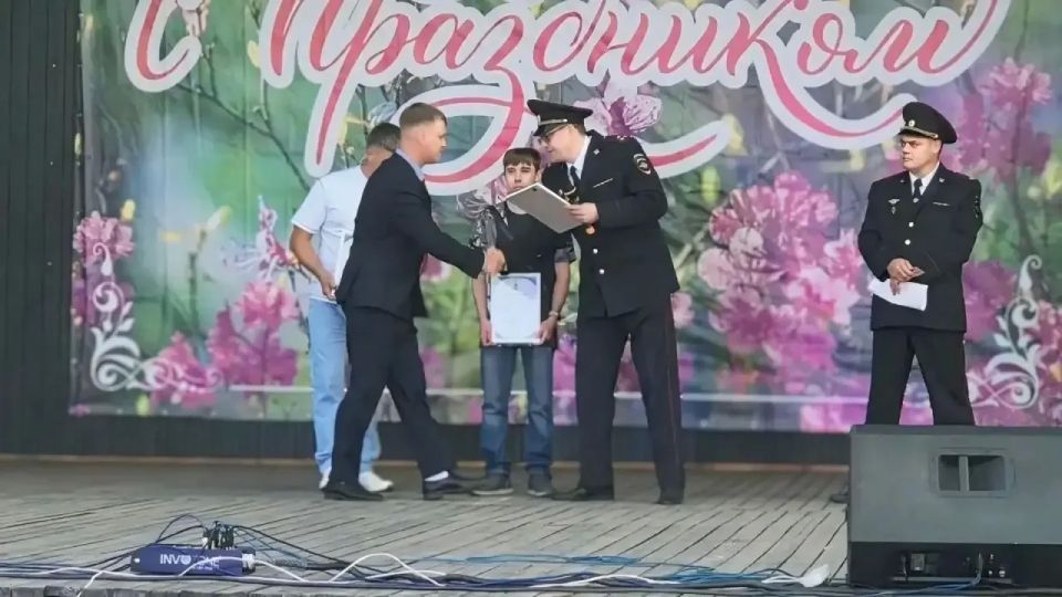 В Нерчинске народные дружинники предотвратили убийство и помогли пресечь десятки правонарушений В Нерчинске народные дружинники предотвратили убийство и помогли пресечь десятки правонарушений