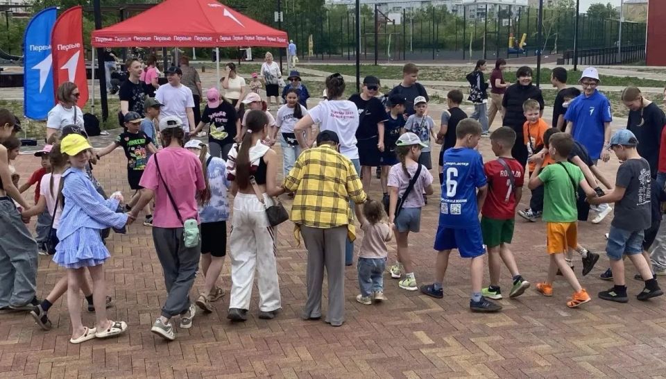 Депутаты городской Думы приняли активное участие в проведении мероприятий, приуроченных ко Дню России Депутаты городской Думы приняли активное участие в проведении мероприятий, приуроченных ко Дню России