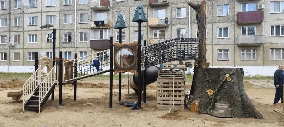 В забайкальском посёлке появится двор по мотивам поэмы Александра Пушкина: здесь устанавливают «Лукоморье» В забайкальском посёлке появится двор по мотивам поэмы Александра Пушкина: здесь устанавливают «Лукоморье»