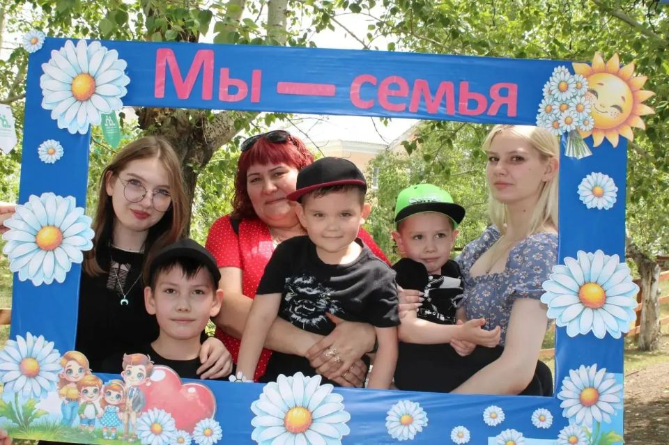 Александр Осипов: В Забайкалье подвели итоги регионального этапа конкурса «Семья года» Александр Осипов: В Забайкалье подвели итоги регионального этапа конкурса «Семья года»