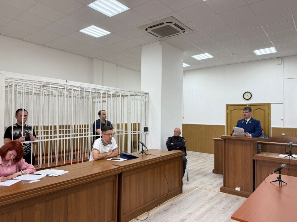 Прокурор Забайкальского края Александр Яновский поддержал в суде государственное обвинение по уголовному делу об убийстве двух лиц в Чите Прокурор Забайкальского края Александр Яновский поддержал в суде государственное обвинение по уголовному делу об убийстве двух лиц в Чите