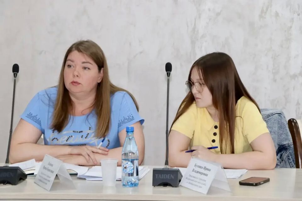 Обсуждены вопросы нелегальной занятости Обсуждены вопросы нелегальной занятости