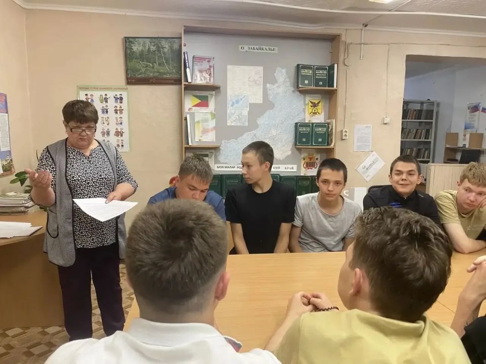 Патриот своей страны. Кто он? Диспут прошёл в Забайкальском транспортном техникуме Патриот своей страны. Кто он? Диспут прошёл в Забайкальском транспортном техникуме