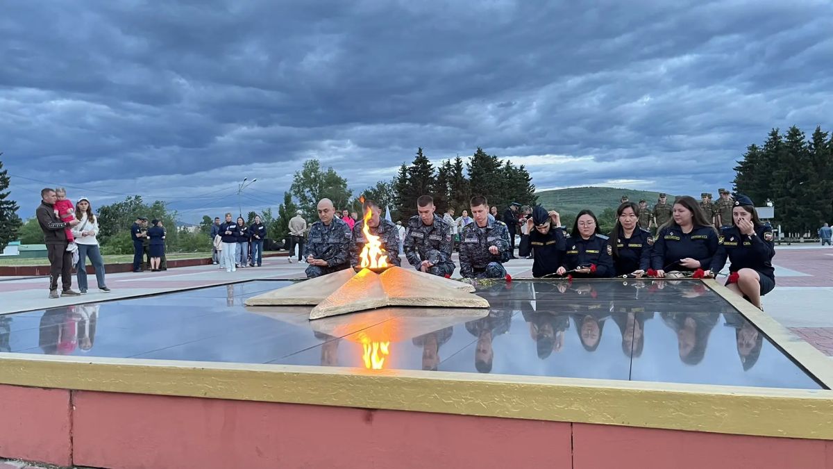 Памятная акция «Свеча памяти» прошла в Чите Памятная акция «Свеча памяти» прошла в Чите