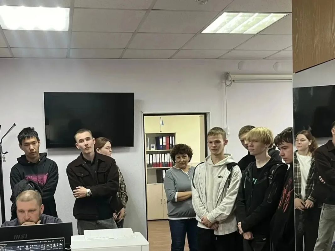 #КомандаМинприроды. Студенты-экологи ЗабГУ посетили краевой экоцентр Студенты факультета строительства и экологии Забайкальского государственного университета посетили Забайкальский краевой экологический центр в рамках... #КомандаМинприроды. Студенты-экологи ЗабГУ посетили краевой экоцентр Студенты факультета строительства и экологии Забайкальского государственного университета посетили Забайкальский краевой экологический центр в рамках...