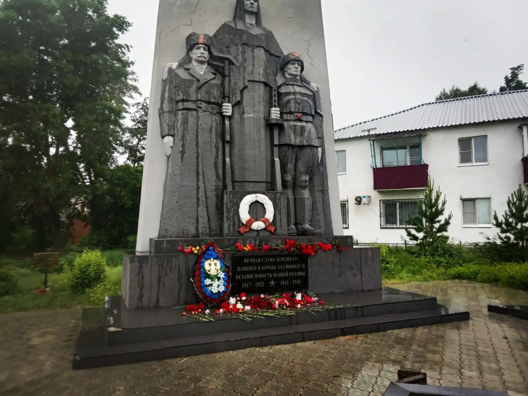 В Шилкинском социально-реабилитационном центре «Сибиряк» было организовано памятное мероприятие, посвященное Дню памяти и скорби, где дети узнали о значении этой даты и о мужестве наших предков