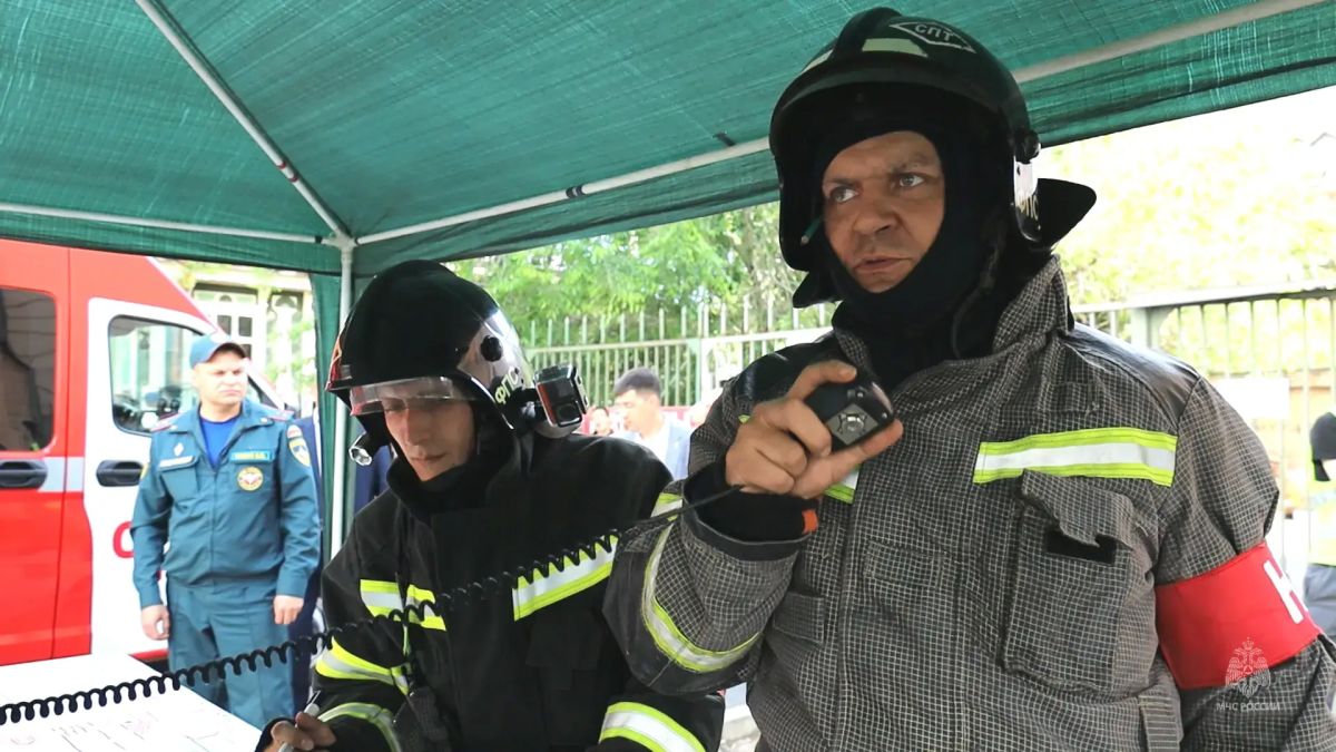 В Чите прошли пожарно-тактические учения на базе управления Забайкальской железной дороги В Чите прошли пожарно-тактические учения на базе управления Забайкальской железной дороги