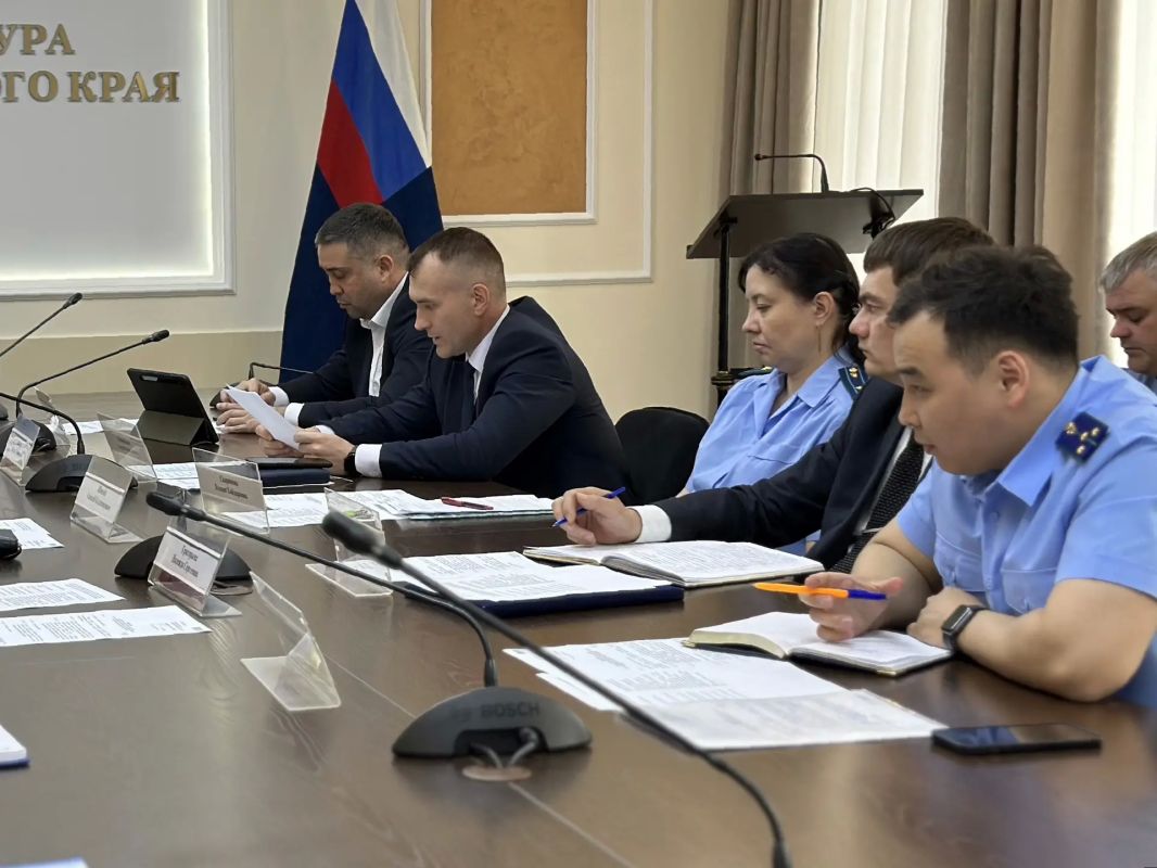 В прокуратуре Забайкальского края межведомственная рабочая группа обсудила вопросы противодействия незаконной охоте В прокуратуре Забайкальского края межведомственная рабочая группа обсудила вопросы противодействия незаконной охоте