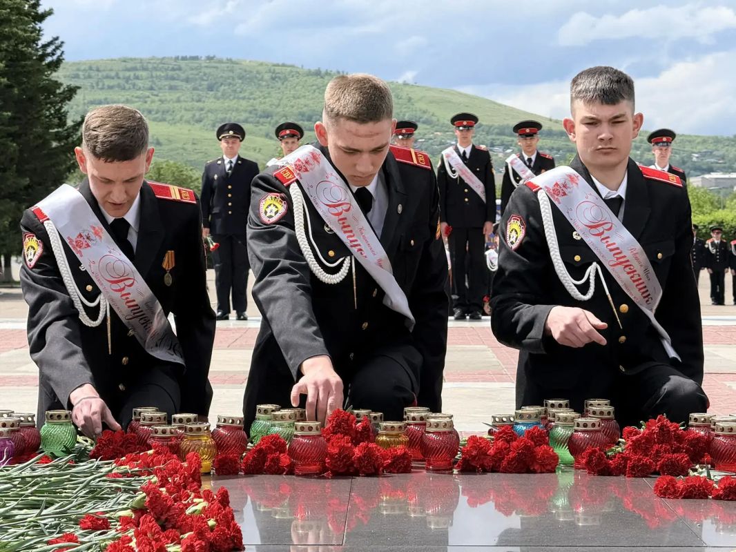 Более 40 забайкальцев стали выпускниками Читинского суворовского училища Более 40 забайкальцев стали выпускниками Читинского суворовского училища