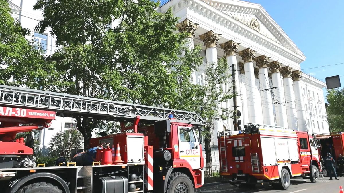 В Чите прошли пожарно-тактические учения на базе управления Забайкальской железной дороги В Чите прошли пожарно-тактические учения на базе управления Забайкальской железной дороги